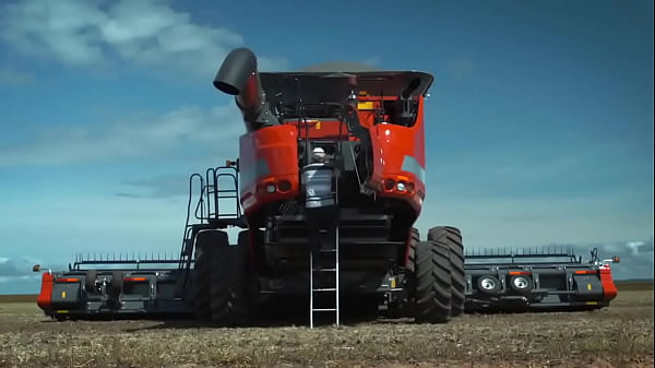 MF 9895 - Lan&ccedil_amento da Massey Ferguson - Volmaq M&aacute_quinas Agricolas LTDA.MP4