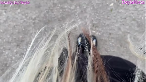 Nonton Girl Secretly Jerks Off In Taxi While Driving Home To Her Husband thumbnail