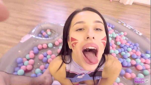 Cuming Twice On Her Slutty Face Dva thumbnail