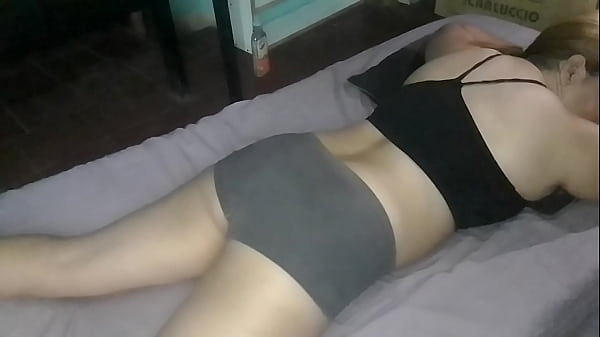 Misma escena diferente &aacute;ngulo fotos y cola sexy