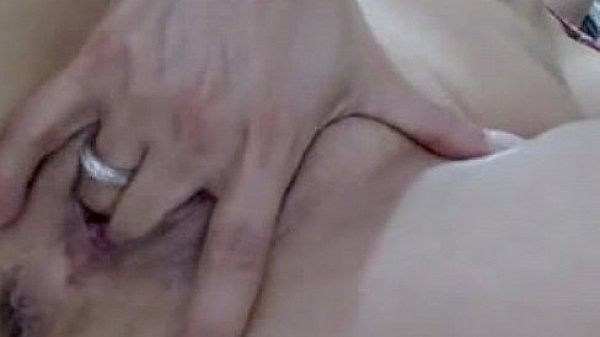 Sexy busty milf on webcam fingers her pussy hard and deep 