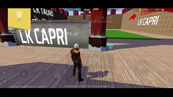 Joven de color obscuro es destrozado mientras estudia 