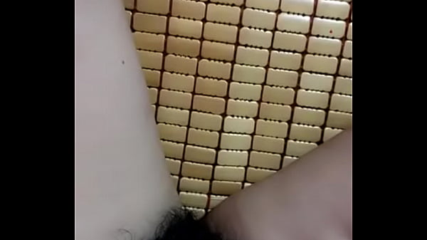 Em nứng