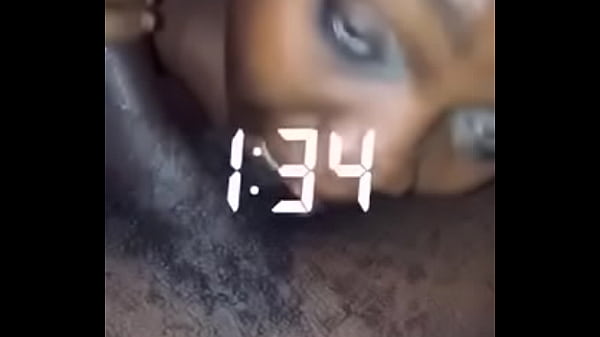 Une grosse salopette qui suce_le penisson homme et fait la videos