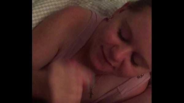 Cheating Wife blows_boyfriend before riding on his hard_dick