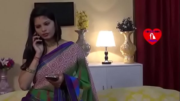 Women want some fun with a guy she can do anyhting for it first the guy seduced her they she also started enjoying then had a real romantic sex starting