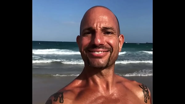 Play MP4 - BEACH BODY PORNSTAR