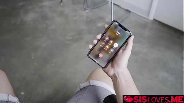 Stepsister pops_out her pussy and lets stepbrother lick_her clit