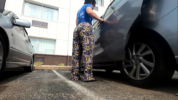 Milf_Pantsing Parking lot ENF