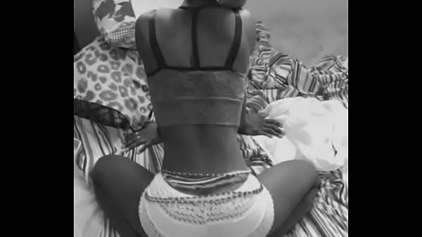Nonton Ghana Most Hot And Famous Twerker Girl In Town thumbnail