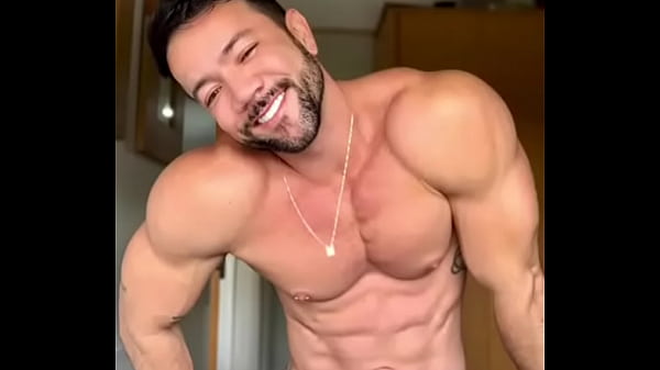 Socando sem parar no branquinho gostoso da faculdade 