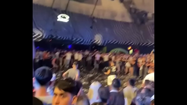 Nonton Perd&oacute;n Estaba Haciendo Mis Necesidades Y Pinto thumbnail