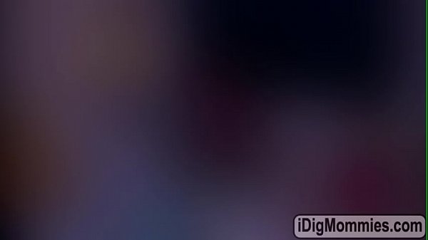 Nonton Alexis And Isabel Sucking One Huge Dick thumbnail