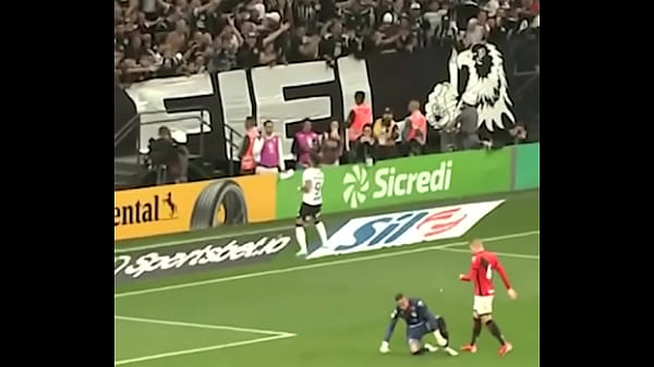 Yuri bota pra mamar gostoso 