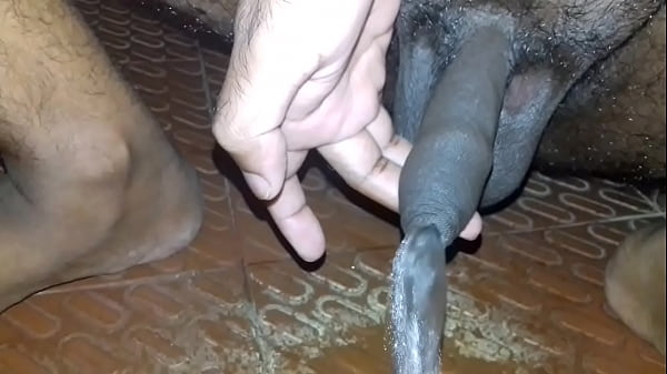desi indian guy pee on the floor - mayanmandev 