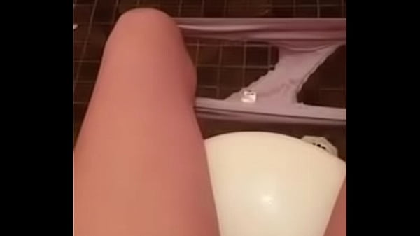 Slutty wive fucks herself in_the toilet