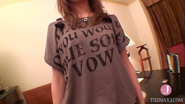 Slender beauty who shakes her hips when it changes to an erotic expression of eyes moistened by electric massage free1