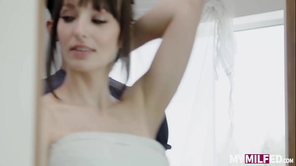 Play MP4 - Lexi Luna in Stepmother Exchange 9 Scene 1