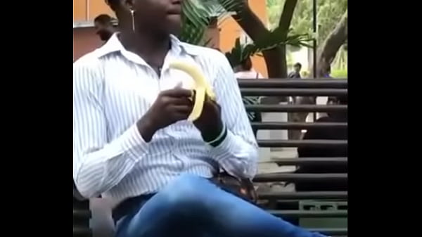 Me lo entro hasta el fondo y no me ahogo 