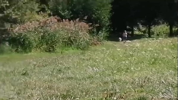 Nonton Petits Doigts Qui Glissent Sous Le Maillot De Bain thumbnail