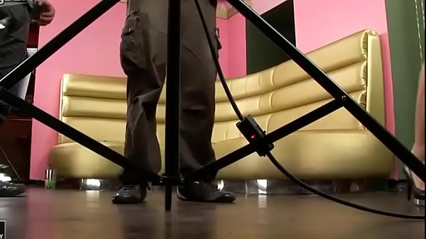 Gorgeous_licks the wet pussy