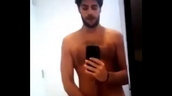 Que rica polla mira como muestra Nicol&aacute;s 