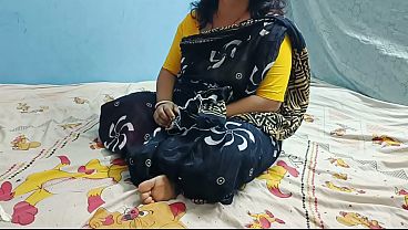 Nonton Sexy Desi Bhabi Nikita Showing Her Hot Milky Boobs thumbnail