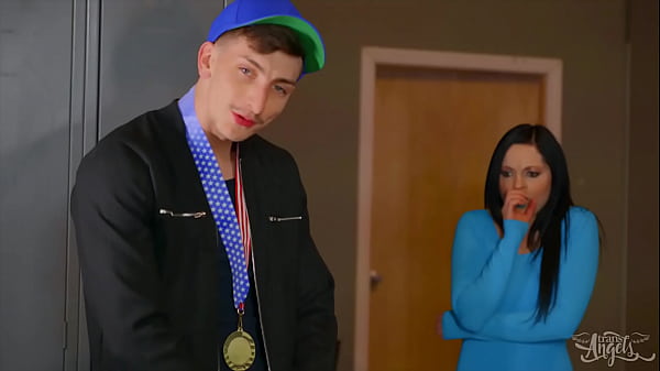 Transangels - Korra Del Rio Michael Jackman - Asymmetric Bars, Unparalleled Fuck 