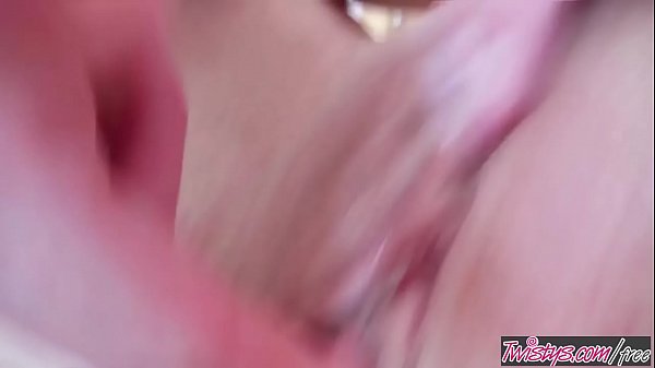 Play MP4 - Twistys - &lpar;Eileen&rpar; starring at Poking The Hole