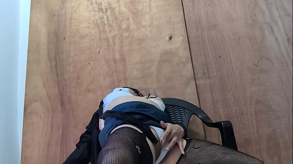 I'm the sexiest executive in the office i'm a sensual bitch eager to fuck i love being watched while i show off my slutty side 