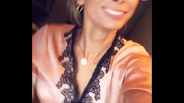 Bianca Hills cellphone 5