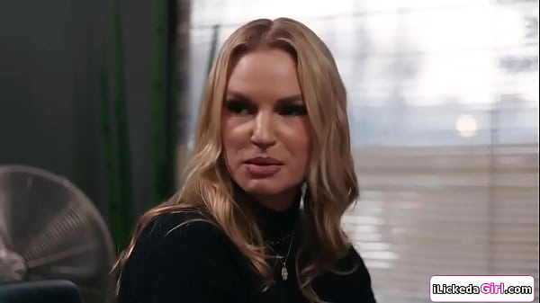 Housekeeping_caught lesbian guest fucking herstepdaughter