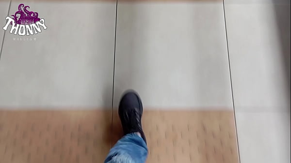 Play MP4 - POV macho fazendo voc&ecirc; sentir gosto e cheiro de chul&eacute;