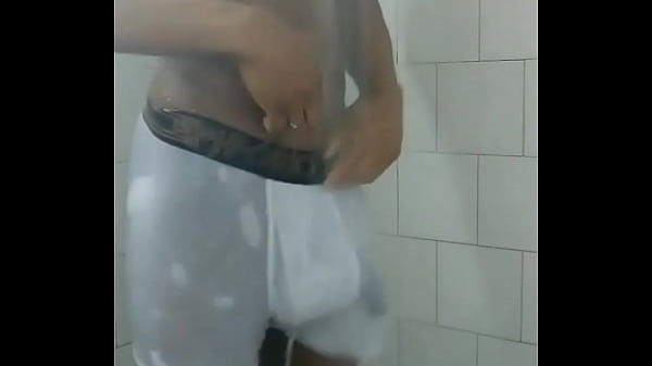 Nesse calor nada melhor que um banho gravado 