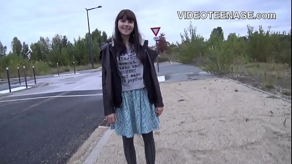 Play MP4 - hairy teen Luna does porn casting