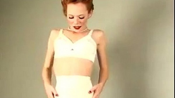 In some poses pin up fifties inspired &raquo; 