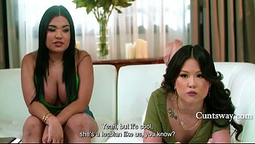 Nonton Controller Pause For A Stepmom's Cause - Lulu Chu, Charlie Forde, Summer Col thumbnail