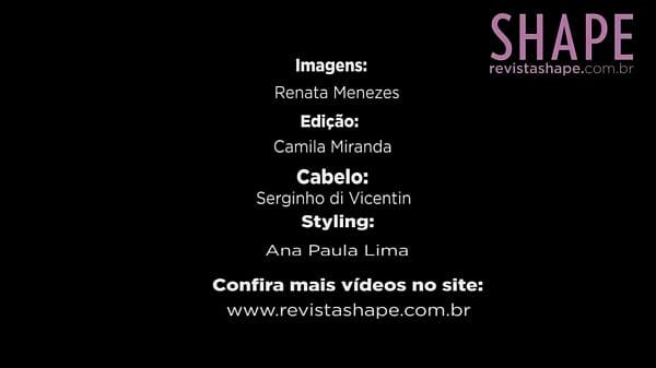 skinny model showing off her curvy_body