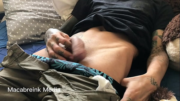 Tocarme antes de salir a trabajar es algo que hago todos los dias 