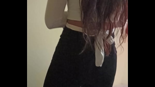 Venezolana casada en lima peru puta ofrecida baila sensual perreo durante su primer casting porno amateur 