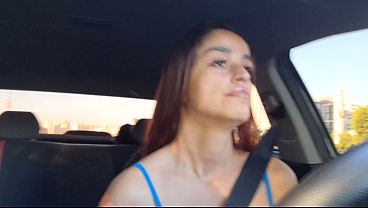 Nonton Safada Motorista De App Pega Passageiro Pervertido Se Masturbando Por Tr&aacute;s E O Ajuda A Se Masturbar E Fode Ele No Banco De Tr&aacute;s! thumbnail