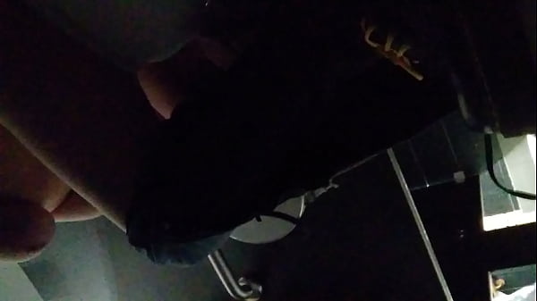 Espióa mis amigas tetonas enel baño