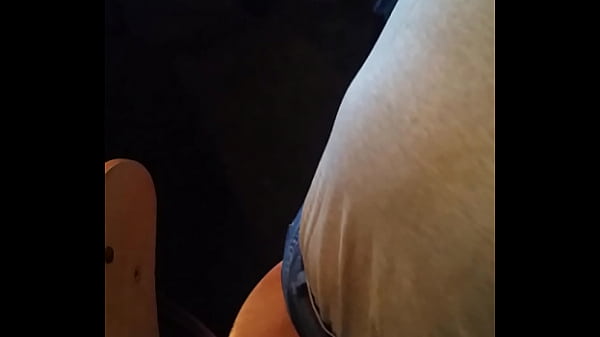 Play MP4 - Quick candid feet