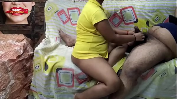 Play MP4 - Young naughty housewife gets closeup shaved pussy creampie