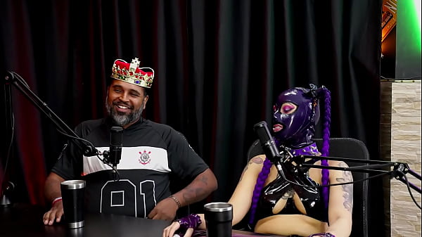 Sempre escutou falar_do sadomasoquismo teve_sua primeira experiência com podolatria_contou_como se_conheceram e a relação_funciona Madame_Agatha_e Jeff Negão Rei das Entrevistas