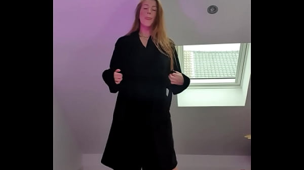 Bon Mardi mes amours , j'esp&egrave;re que mon ensemble de lingerie   mes talons ... 