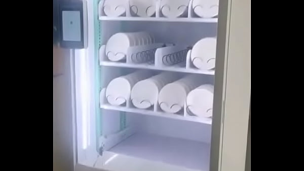 Plate gets smashed meme