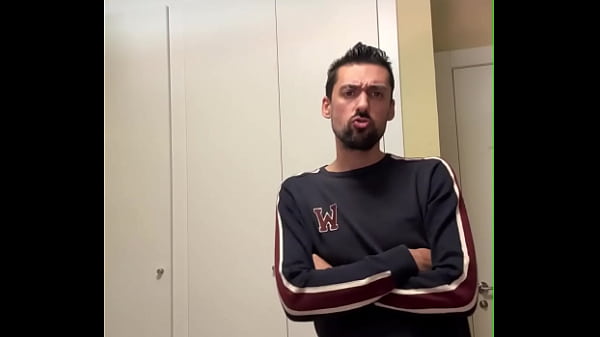 dom top showing big cock_and jerking off