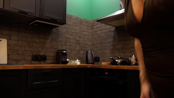 Nonton Reaching My Orgasm On The Kitchen Counter thumbnail