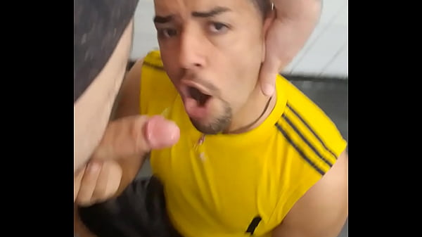 Tomei Leite De Dois Machos No Banheiro Do Super Mercado, Esses Machos S&atilde;o Muito Putos, Gozam E V&atilde;o Embora. thumbnail